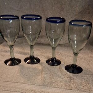 Blue-Rimmed Wine Glass Set